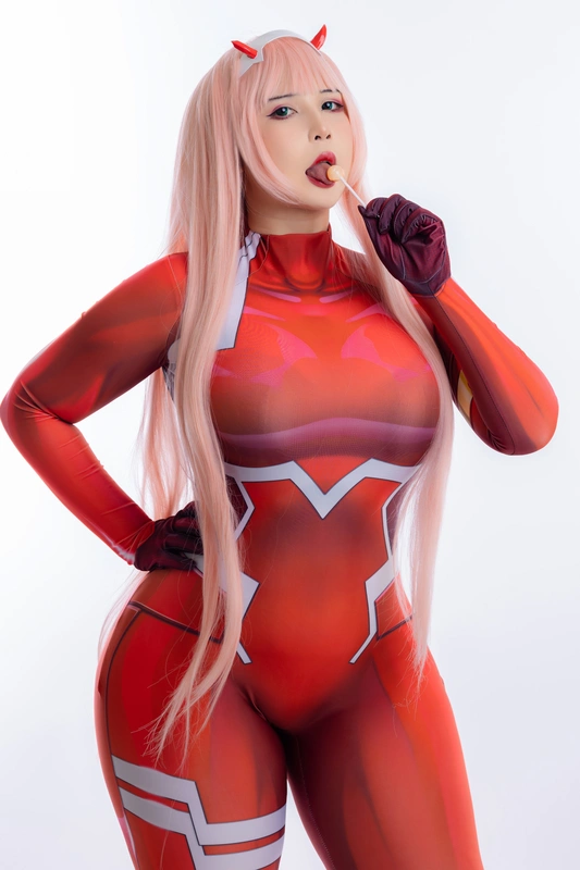 Uy Uy - NO.36 Zero Two 17